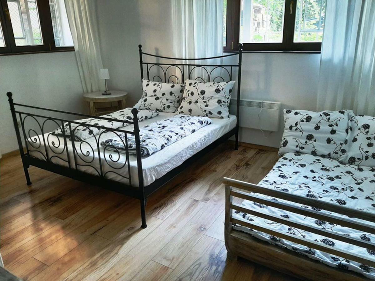 2 Bedroom Apartment Near Heroes Square 布达佩斯 外观 照片